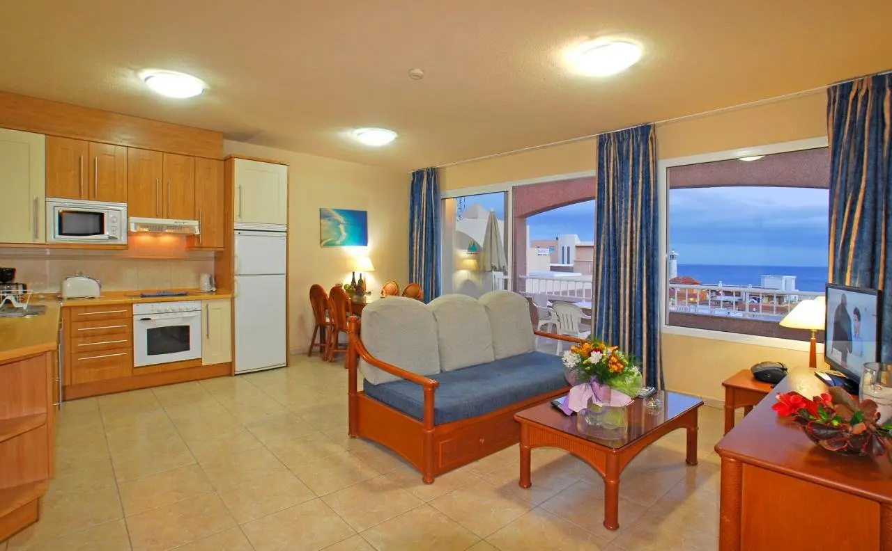 Pokój w hotelu Villas Monte Solana By Livvo