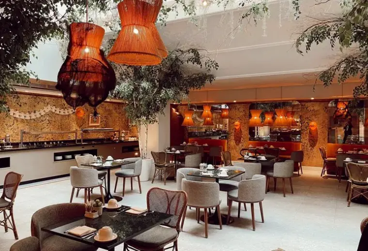 Restauracja i jedzenie w hotelu Vincci Seleccion Posada del Patio