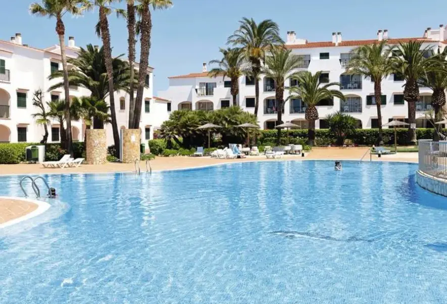 Basen w hotelu Vista Blanes Appartamenti