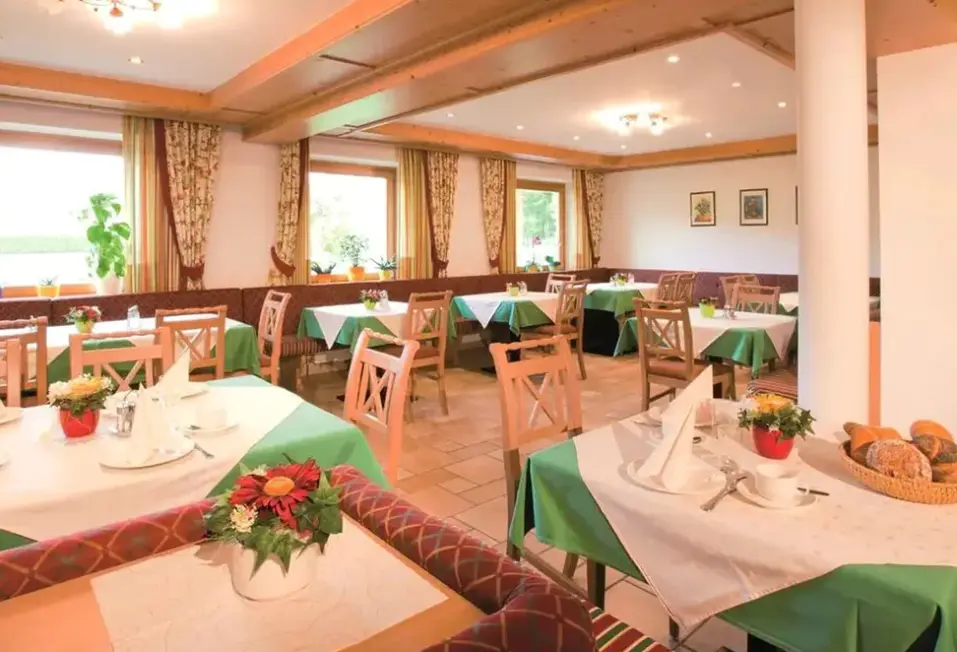 Restauracja i jedzenie w hotelu Warmingerhof