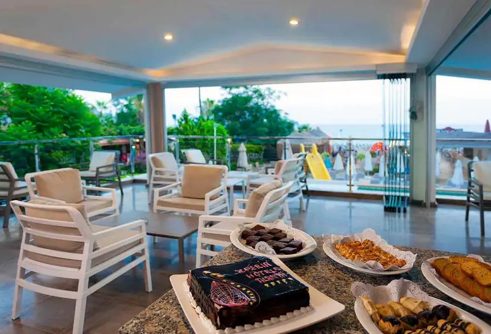 Restauracja i jedzenie w hotelu Xperia Saray Beach