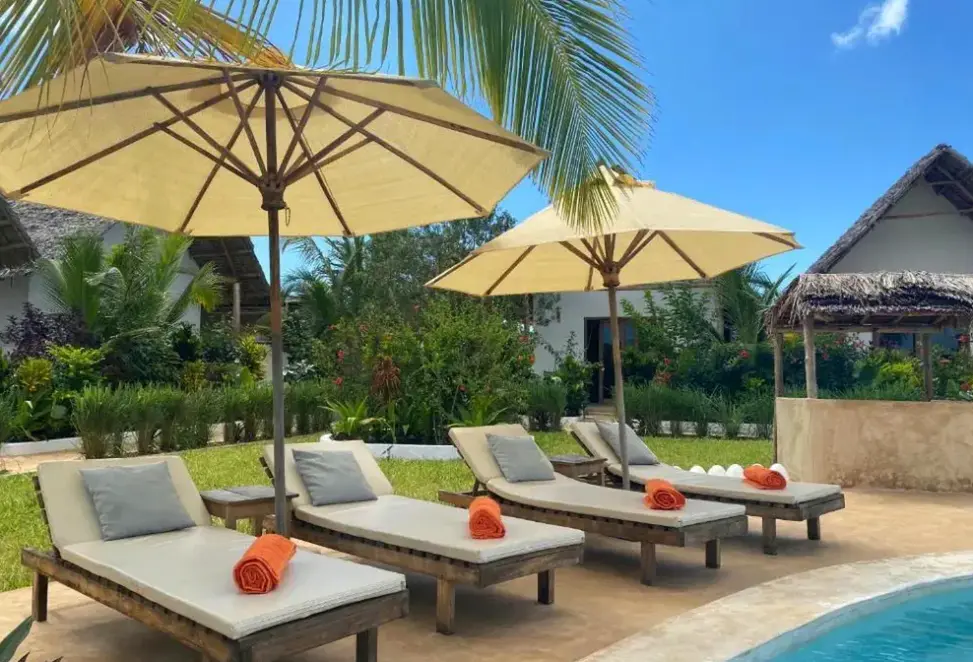 Basen w hotelu Zen Boutique Resort