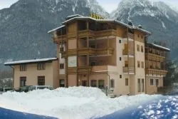 Hotel Job