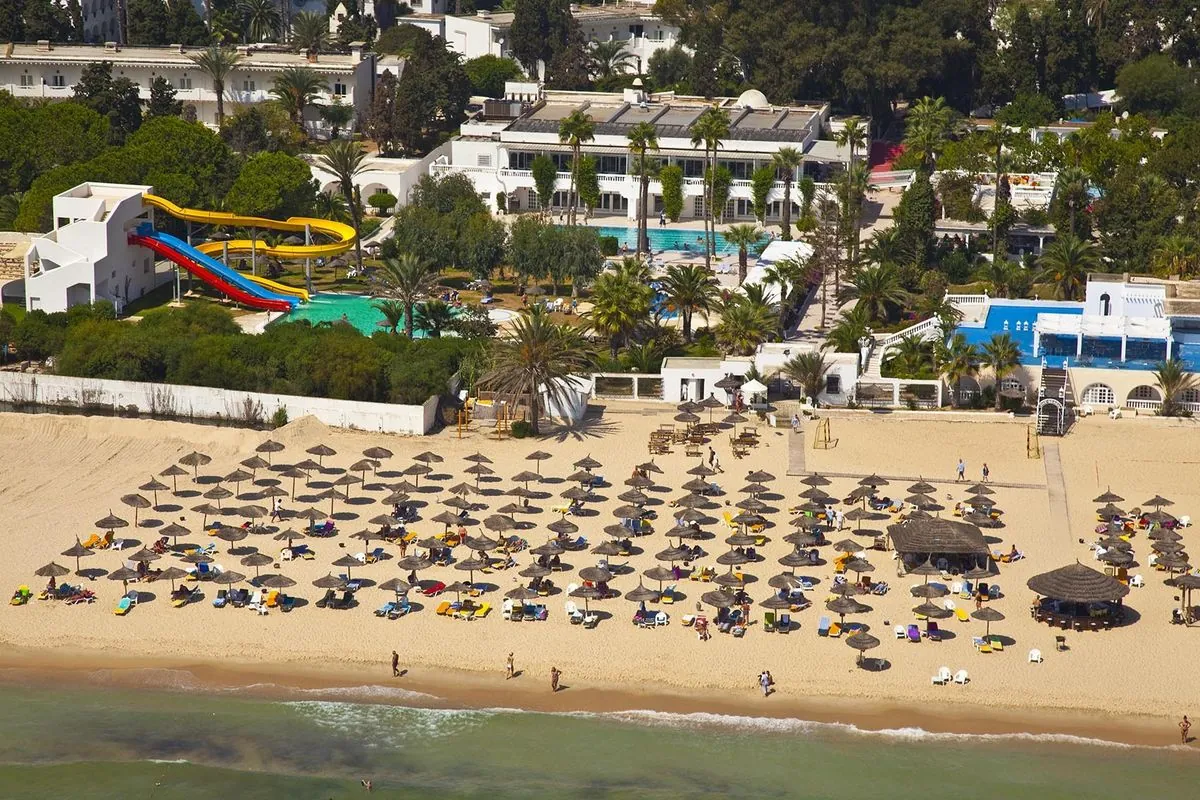 Hotel Movie Gates Miramar