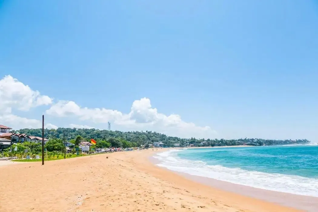 Hotel Thaproban Beach House