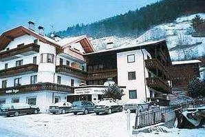 Hotel Trojer