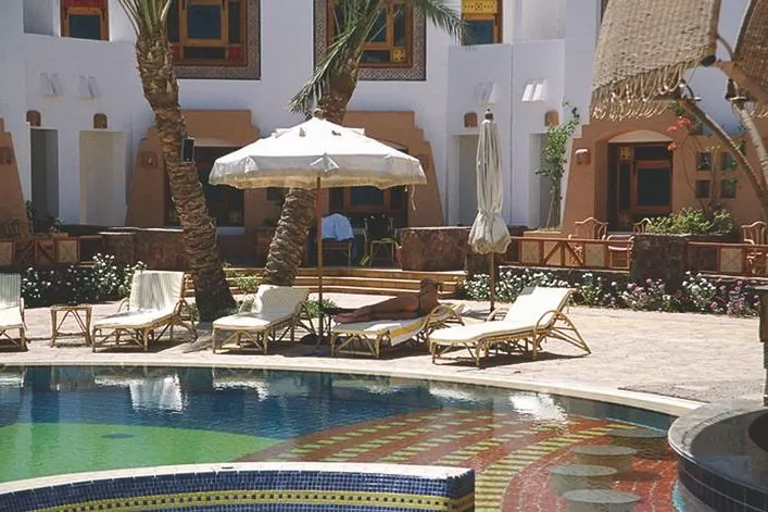 Hotel Amarrein Sharminn