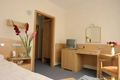 Hotel Curie