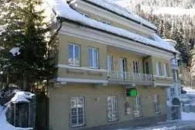 Hotel Edith