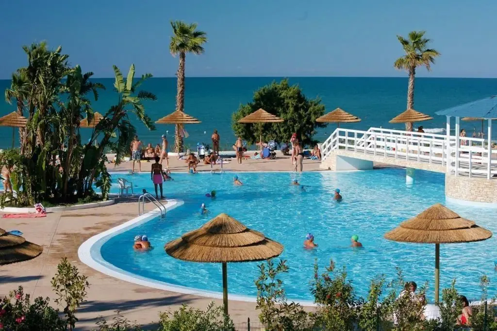 Hotel Happy Camp Manacore