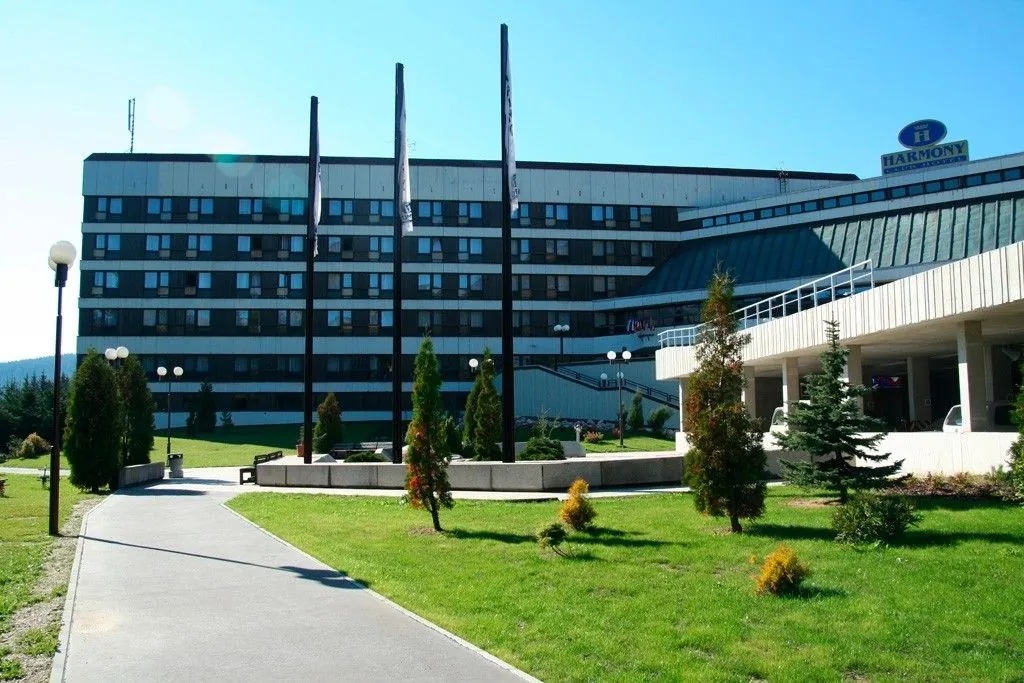 Hotel Harmony Club