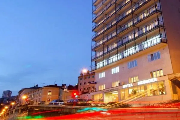 Hotel Neboder