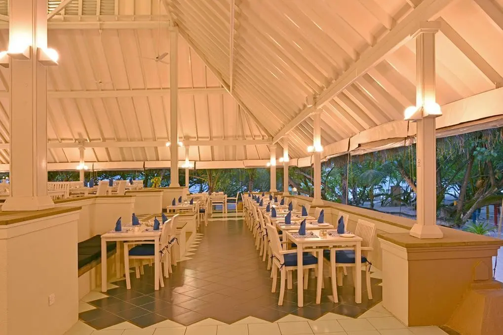 Adaaran Club Rannalhi — ADAARAN CLUB RANNALHI