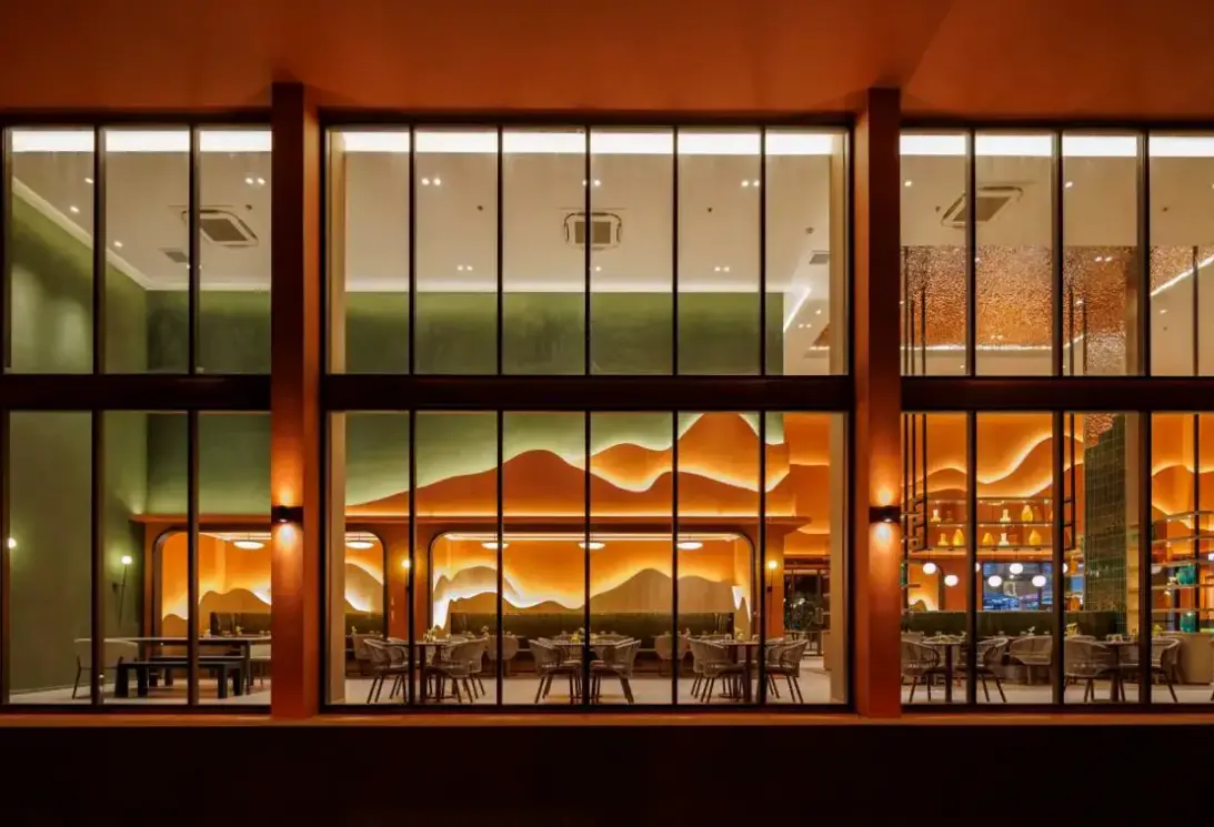 Restauracja i jedzenie w hotelu Adam Krabi