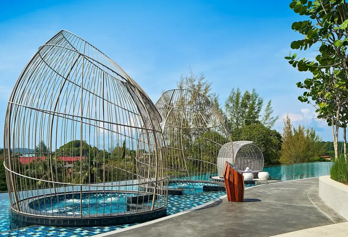 Basen w hotelu Aloft Langkawi Pantai Tengah