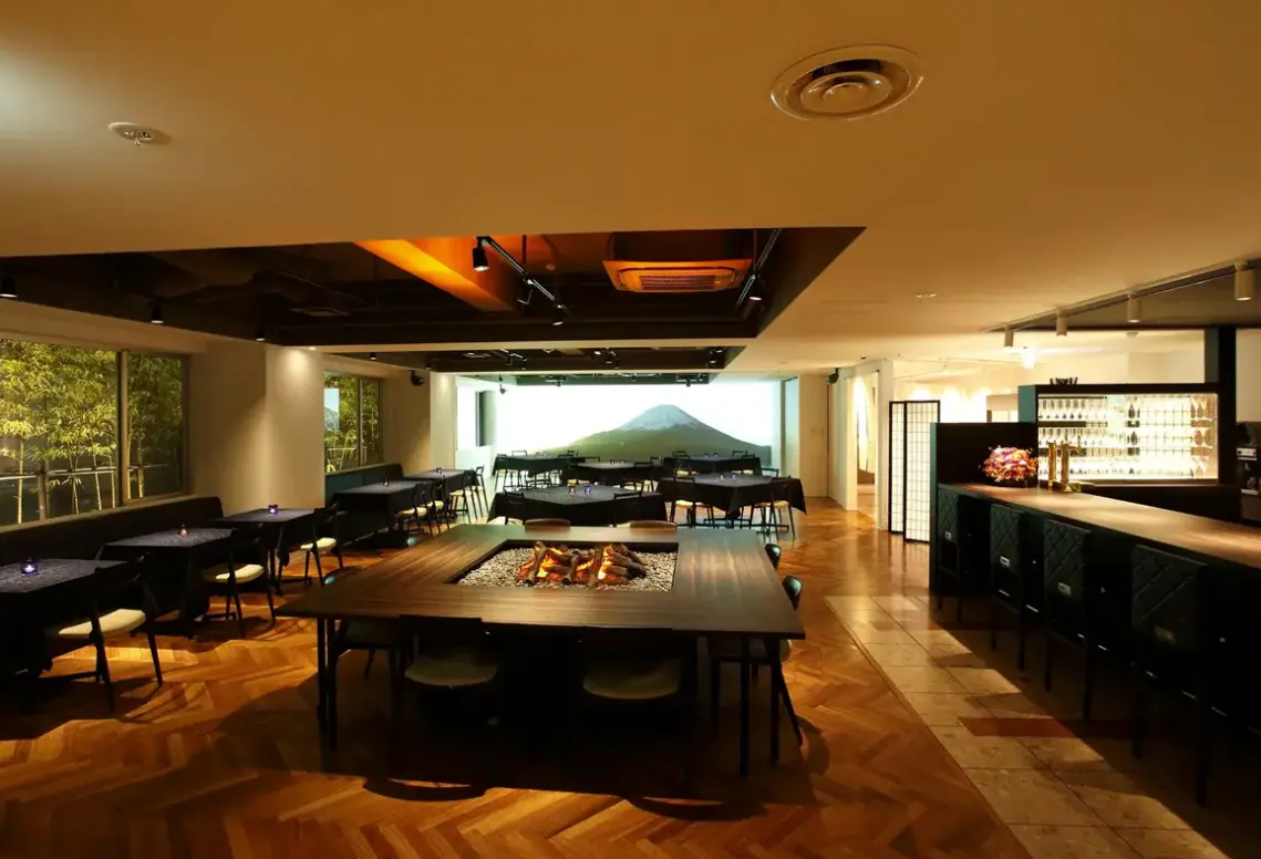 Restauracja i jedzenie w hotelu Asia Center of Japan
