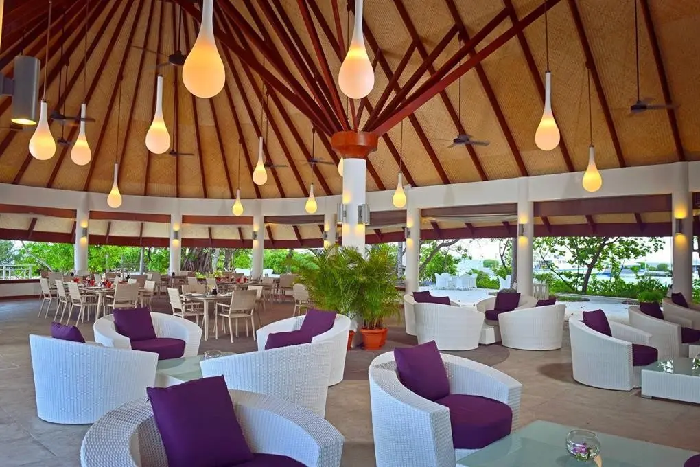 Bandos Maldives — BANDOS MALDIVES