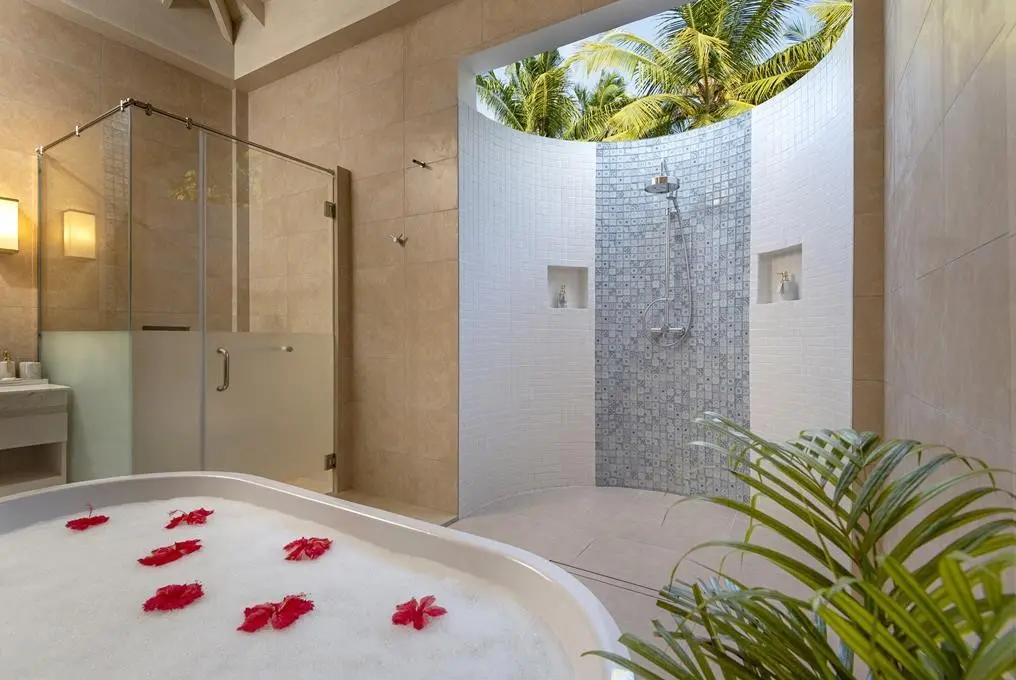 Bandos Maldives — BANDOS MALDIVES