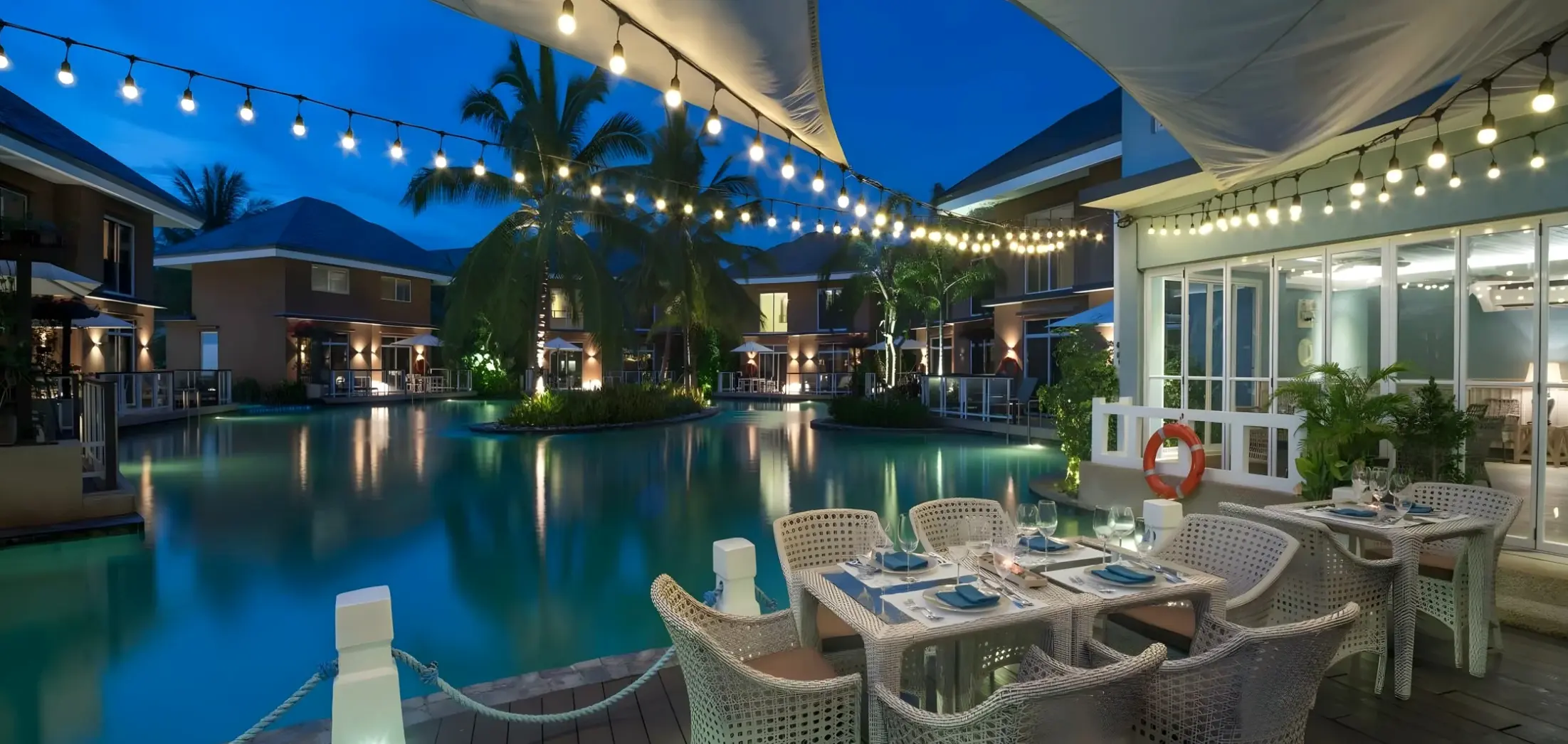Basen w hotelu BE Grand Resort Bohol
