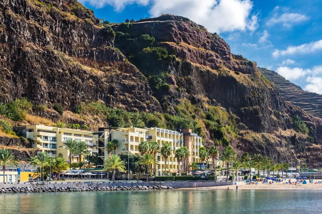 Plaża przy hotelu Calheta Beach