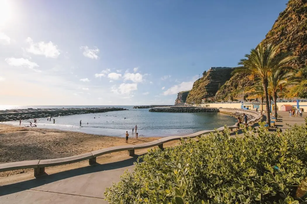 Plaża przy hotelu Calheta Beach
