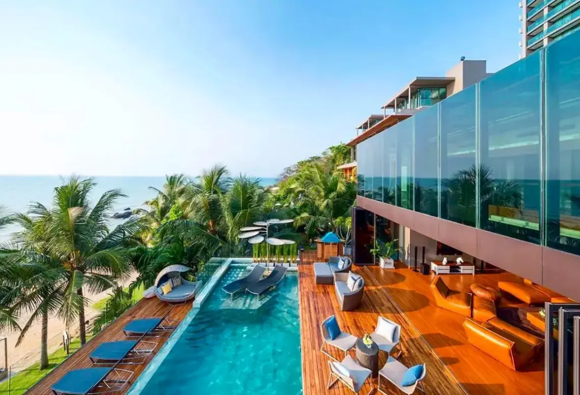 Basen w hotelu Cape Dara Resort