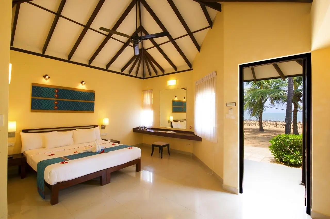 Club Hotel Dolphin — CLUB HOTEL DOLPHIN