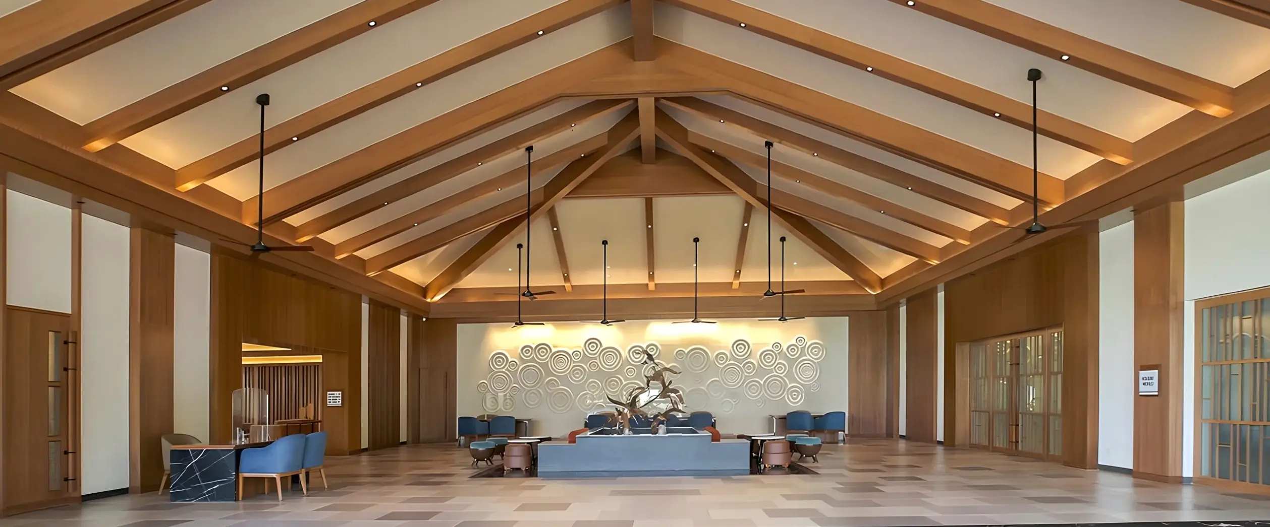 Lobby hotelu Club Mahindra Assonora Resort