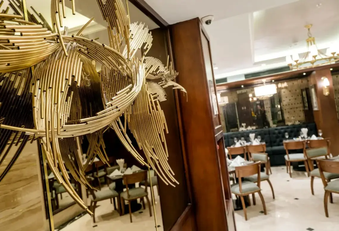 Restauracja i jedzenie w hotelu Conifer Grand Hotel