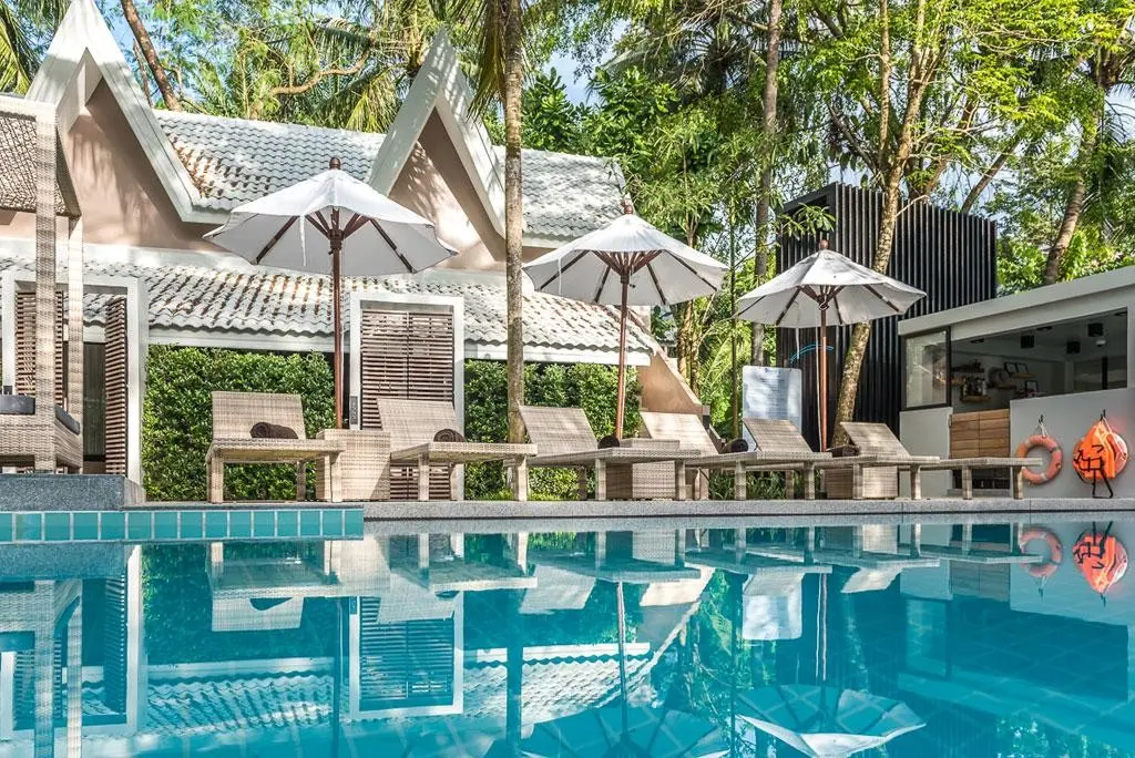 Basen w hotelu Deevana Krabi Resort