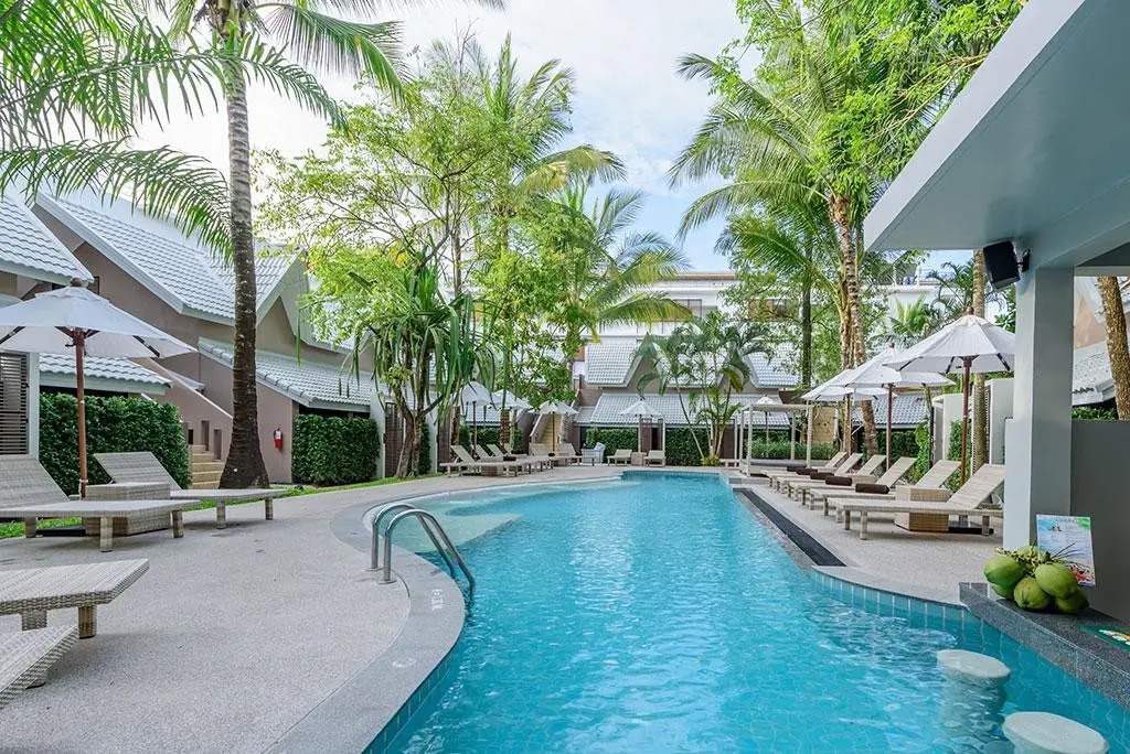Basen w hotelu Deevana Krabi Resort