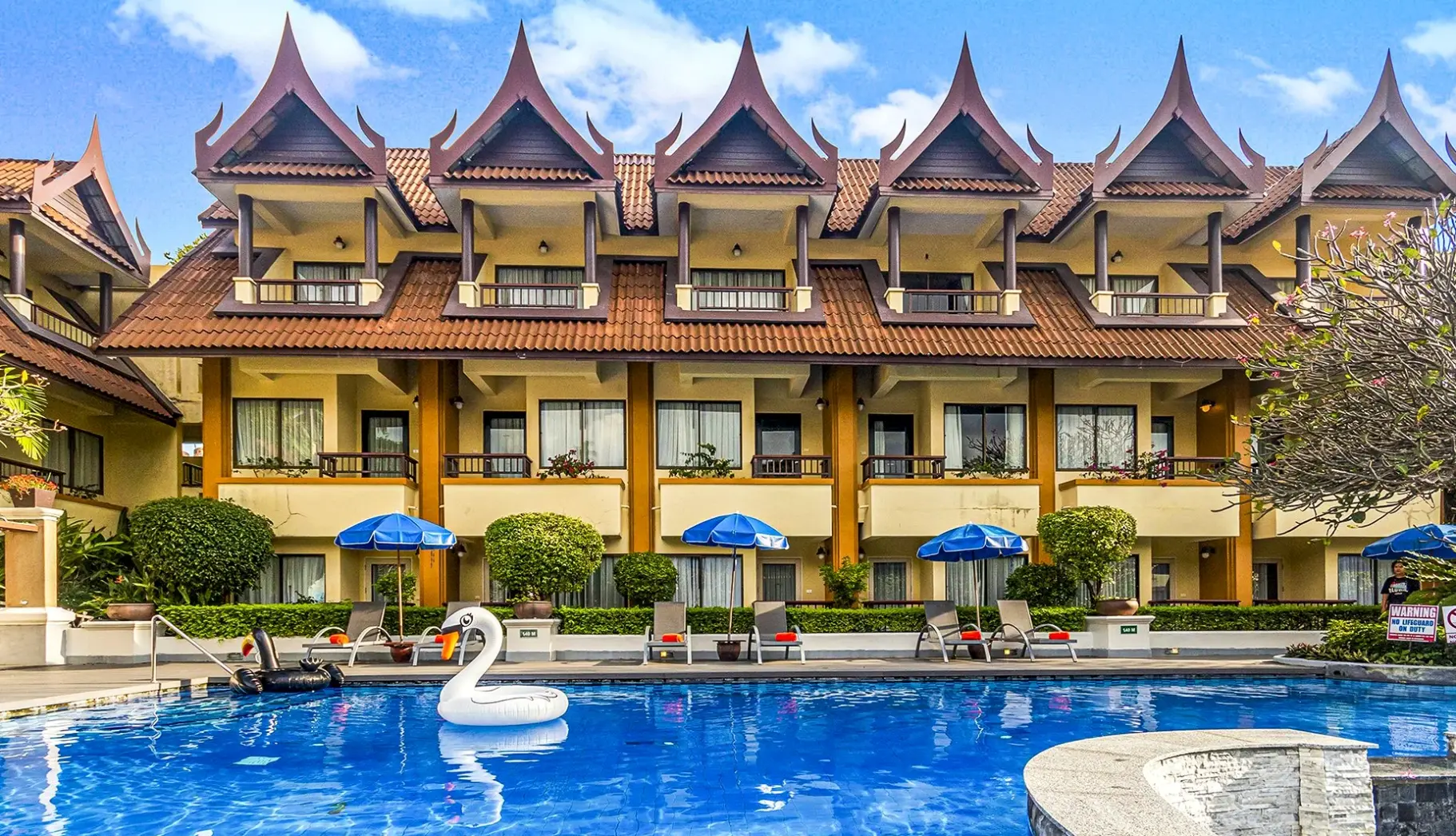 Basen w hotelu Diamond Cottage Resort & Spa