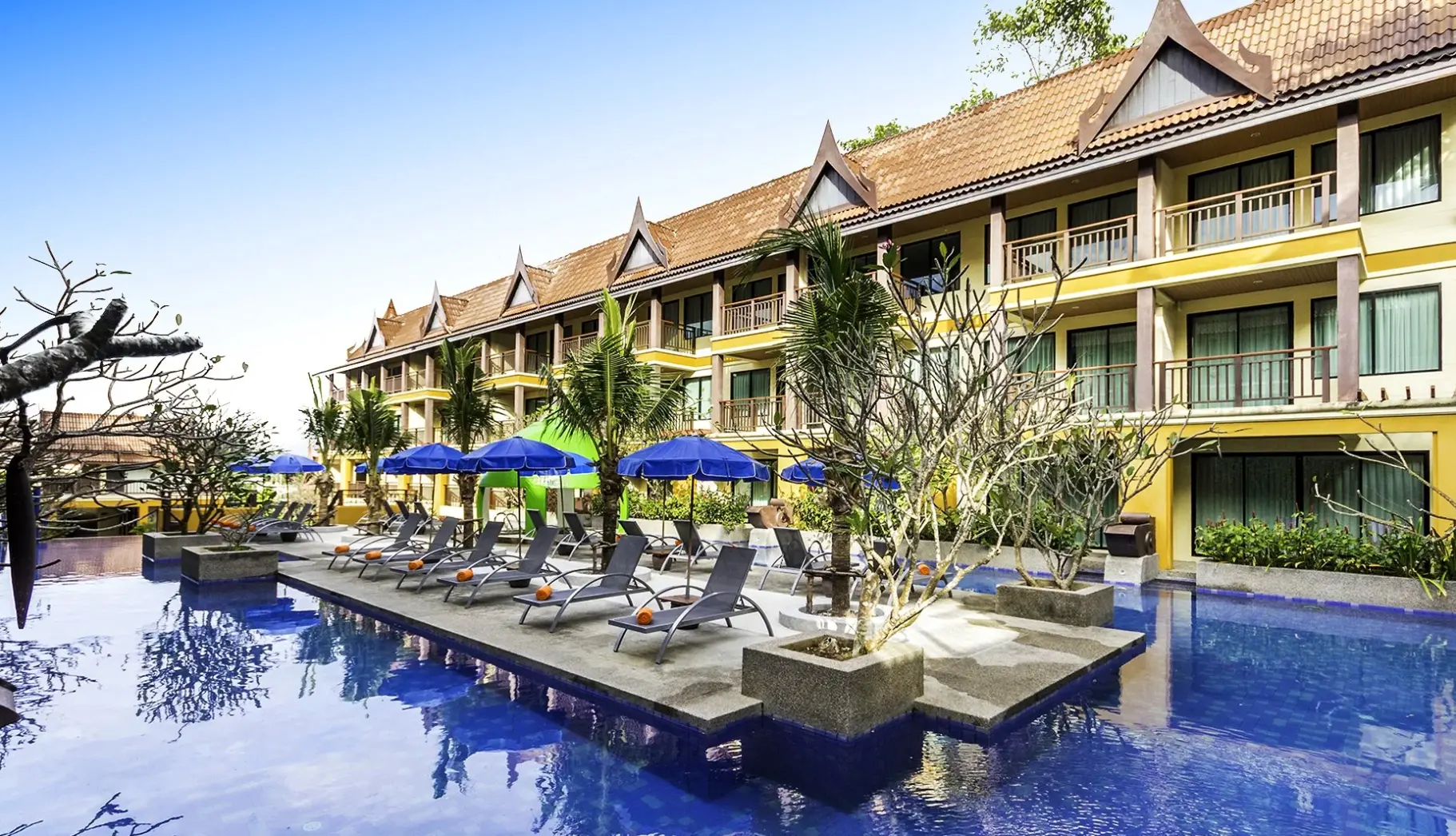 Basen w hotelu Diamond Cottage Resort & Spa