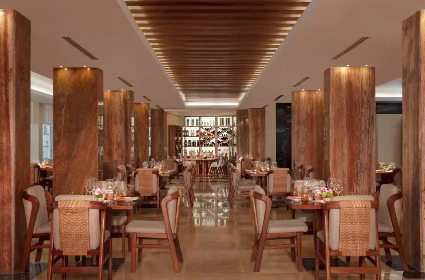 Restauracja i jedzenie w hotelu Dreams Sands Cancun Resort & Spa