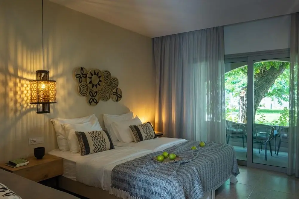 Eliros Mare — ELIROS MARE