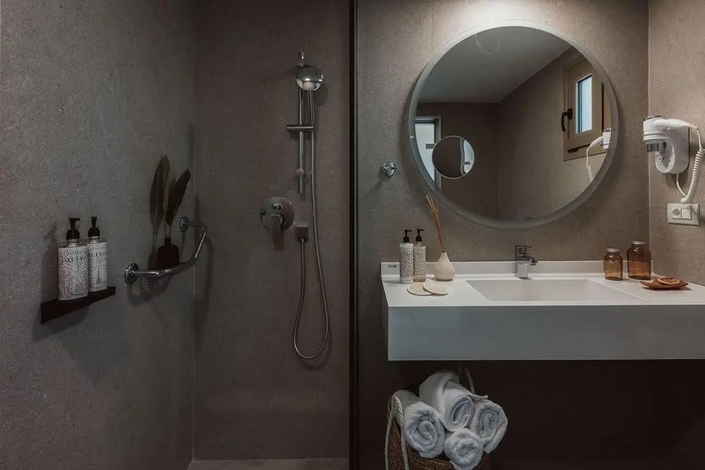 Eliros Mare — ELIROS MARE