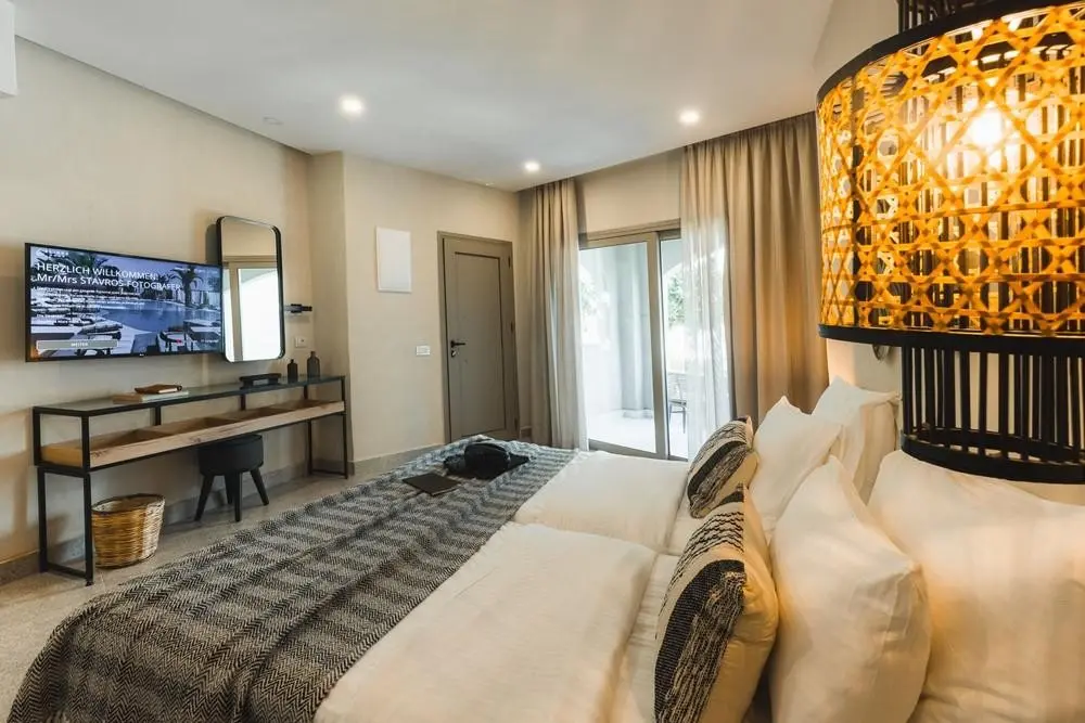 Eliros Mare — ELIROS MARE