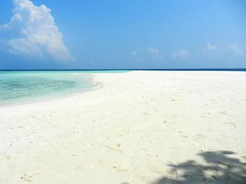 Plaża przy hotelu Embudu Village Maldives