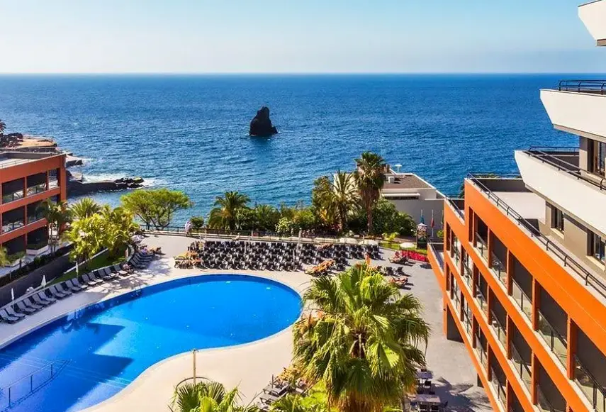 Basen w hotelu Enotel Lido Madeira