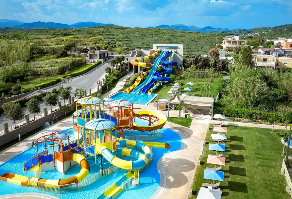 Basen w hotelu Euphoria Resort