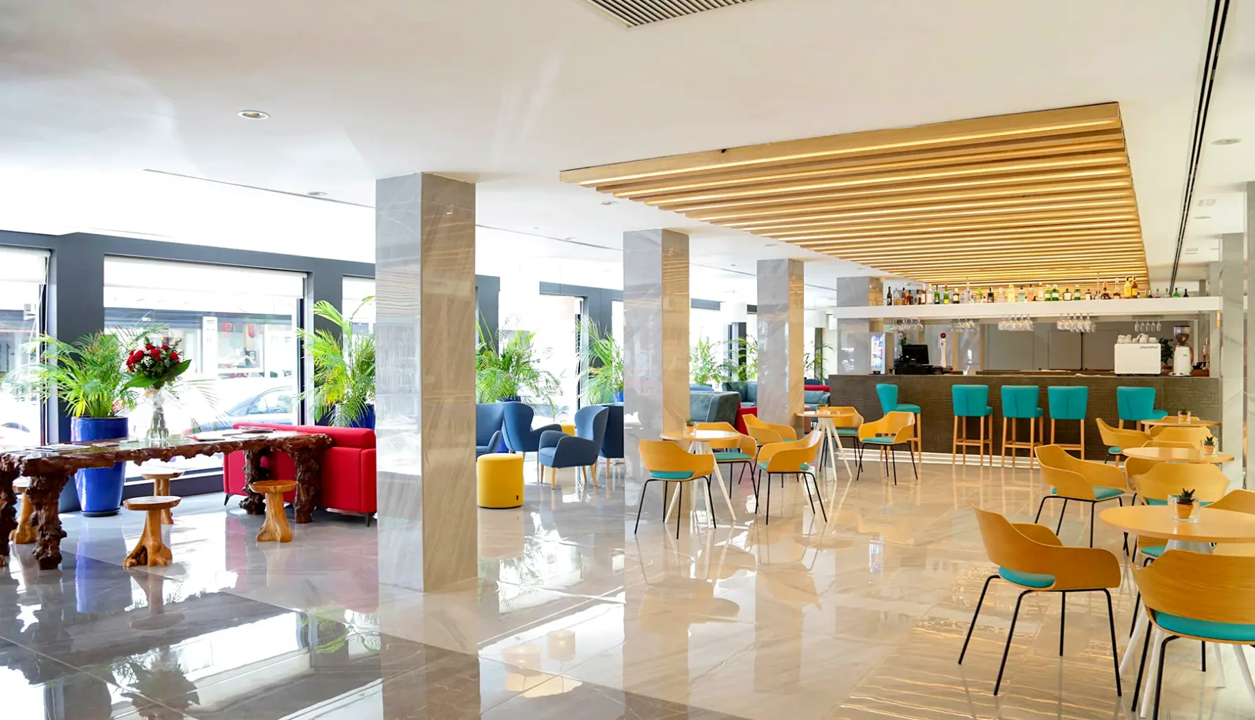 Restauracja i jedzenie w hotelu Eurostars Puerto de Ibiza