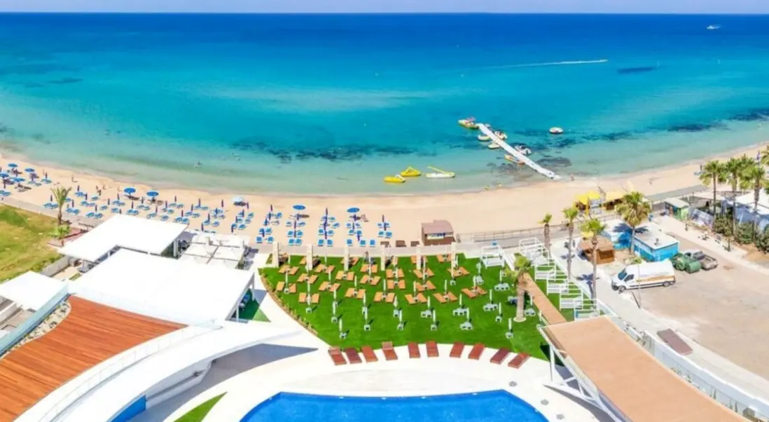 Basen w hotelu Flamingo Paradise Beach