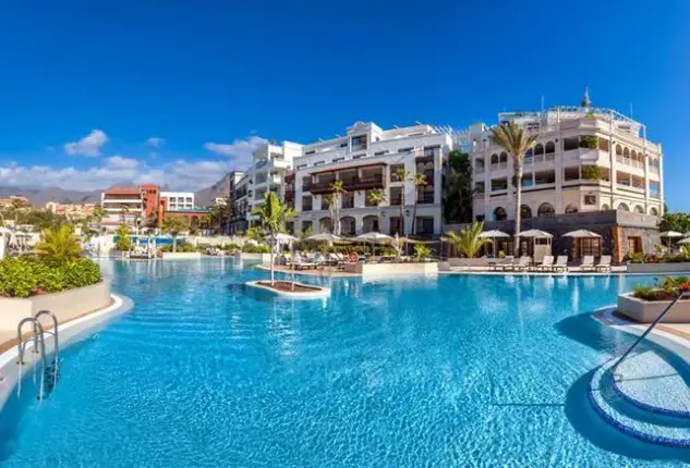Basen w hotelu Gran Tacande Wellness & Relax