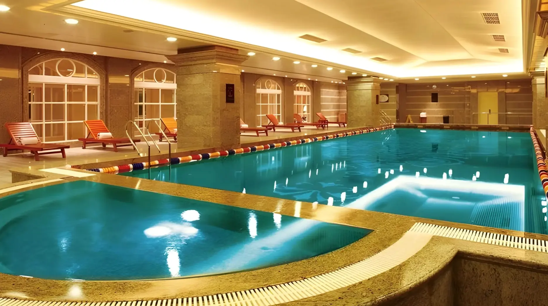 Basen w hotelu Grand Central Hotel Shanghai