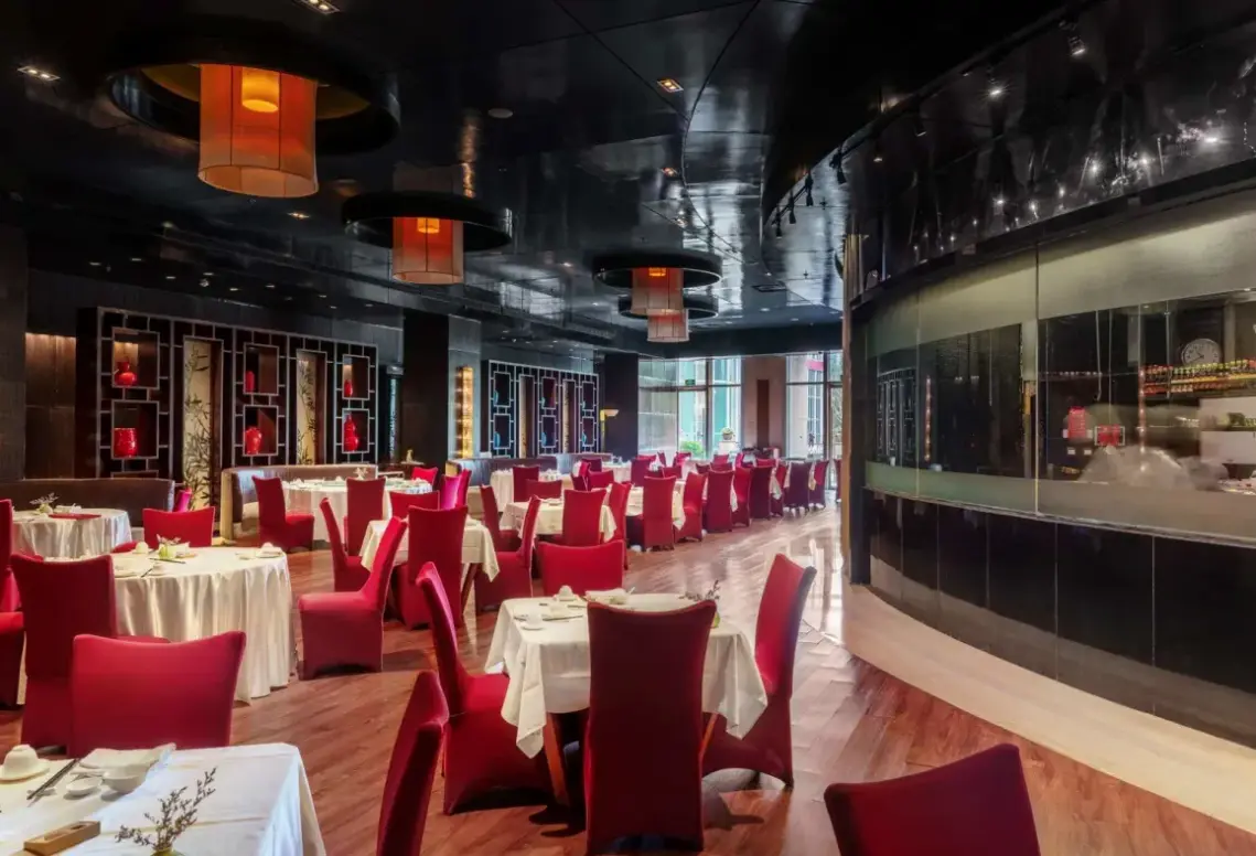 Restauracja i jedzenie w hotelu Grand Millennium Beijing