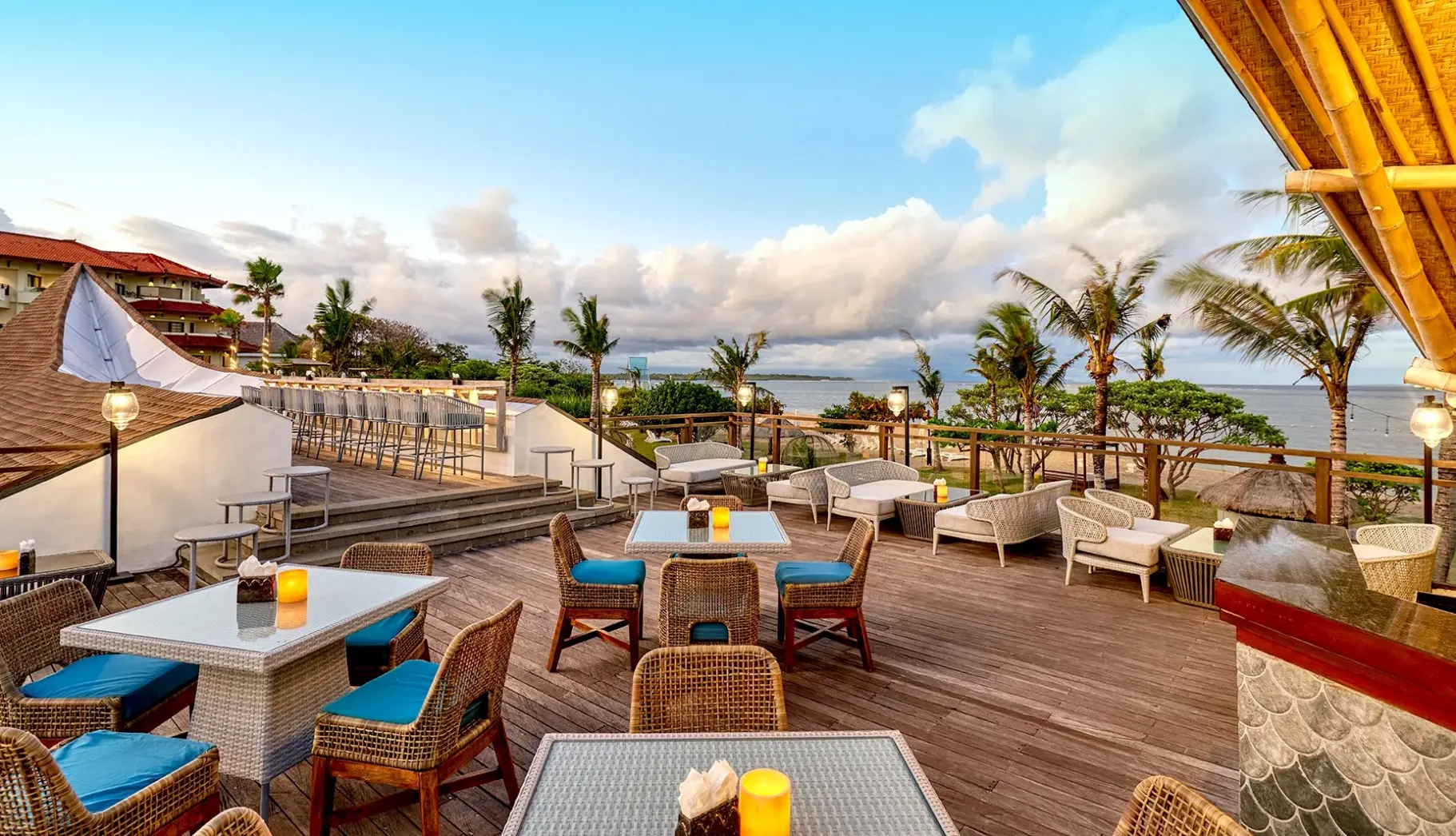 Restauracja i jedzenie w hotelu Grand Mirage Resort & Thalasso Bali