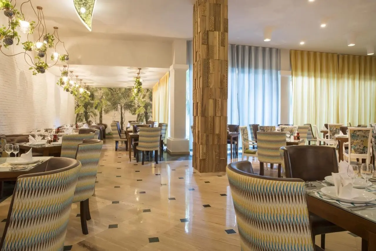 Grand Palladium White Sand Resort & Spa — GRAND PALLADIUM WHITE SAND RESORT & SPA