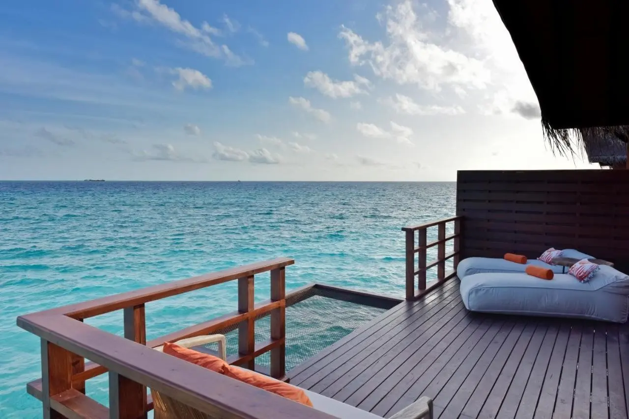 Plaża przy hotelu Grand Park Kodhipparu, Maldives