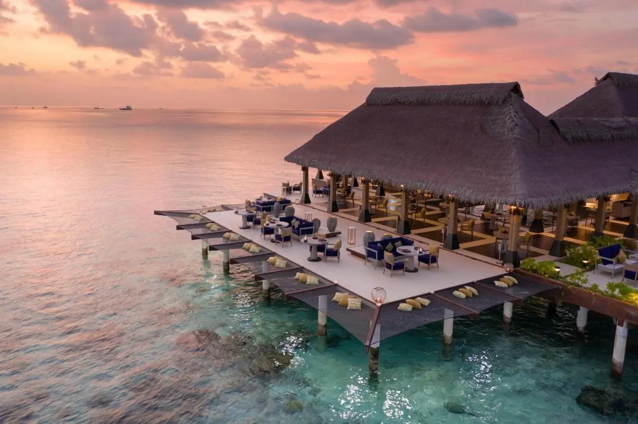 Plaża przy hotelu Grand Park Kodhipparu, Maldives