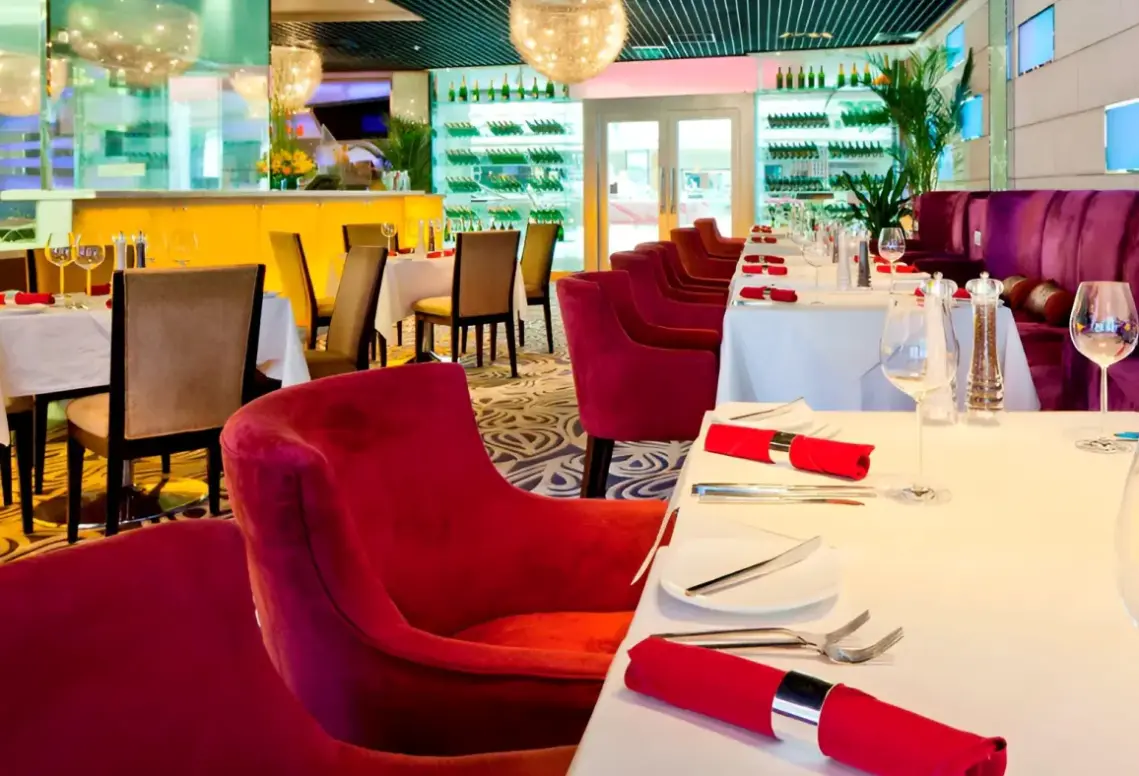 Restauracja i jedzenie w hotelu Guo Ji Yi Yuan Hotel
